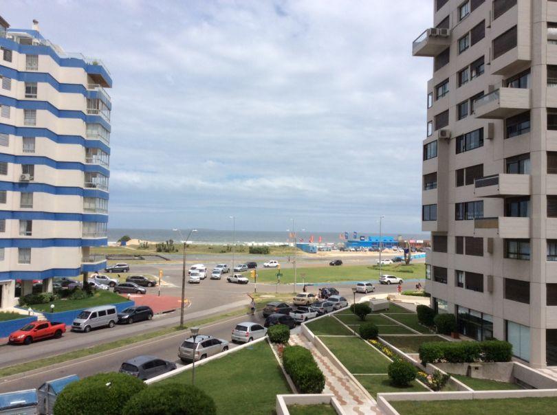 Edificio Parquemar Frente Al Mar, apartamento en alquiler en Punta Del Este