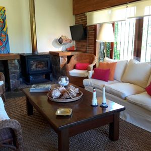 Amplia Casa Con Piscina En Solanas, A 2 Cuadras Del Mar